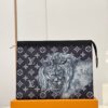 z3925248388503 0ea858ddb713377629b461f6bec70f2e 100x100 - Ví nam Louis Vuitton Siêu Cấp TXNLV2930