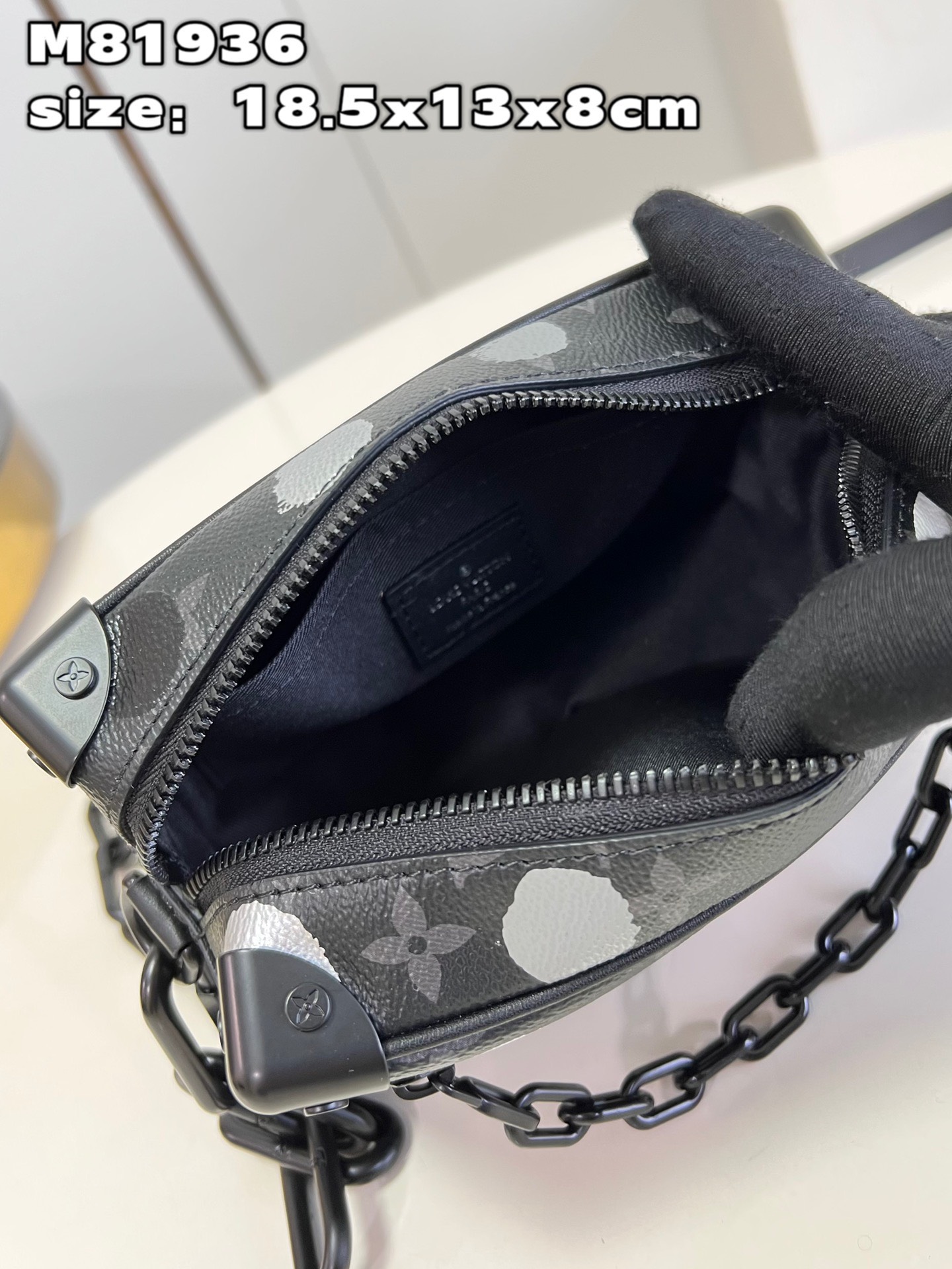 z4007118040871 1b48e726281a7353406885dfcf1923fa - T&uacute;i x&aacute;ch nam Louis Vuitton Si&ecirc;u Cấp TXNLV2975
