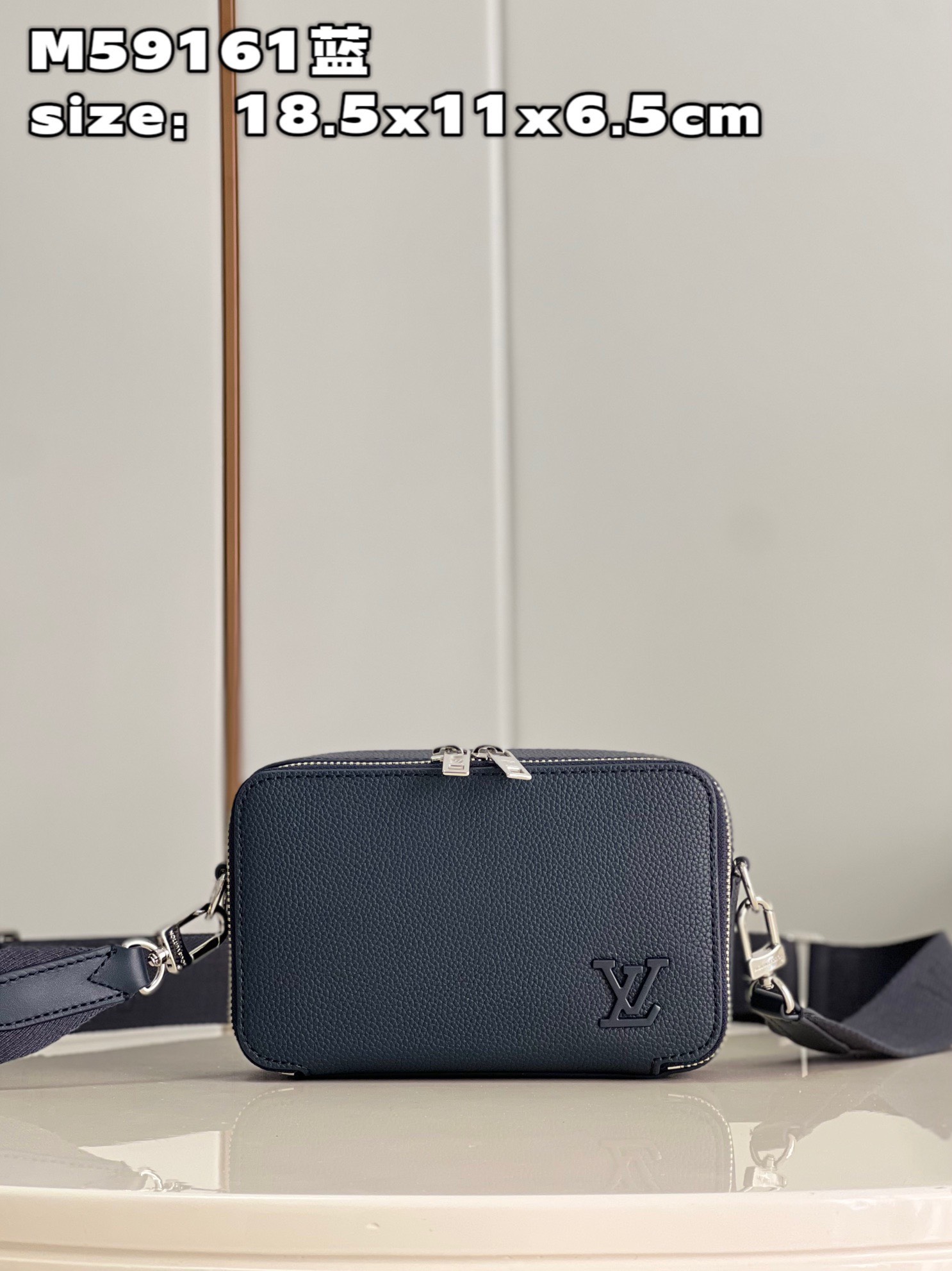 z4007126412483 4ad6079a9db40af046b52f155f286049 - T&uacute;i x&aacute;ch nam Louis Vuitton Si&ecirc;u Cấp TXNLV2977