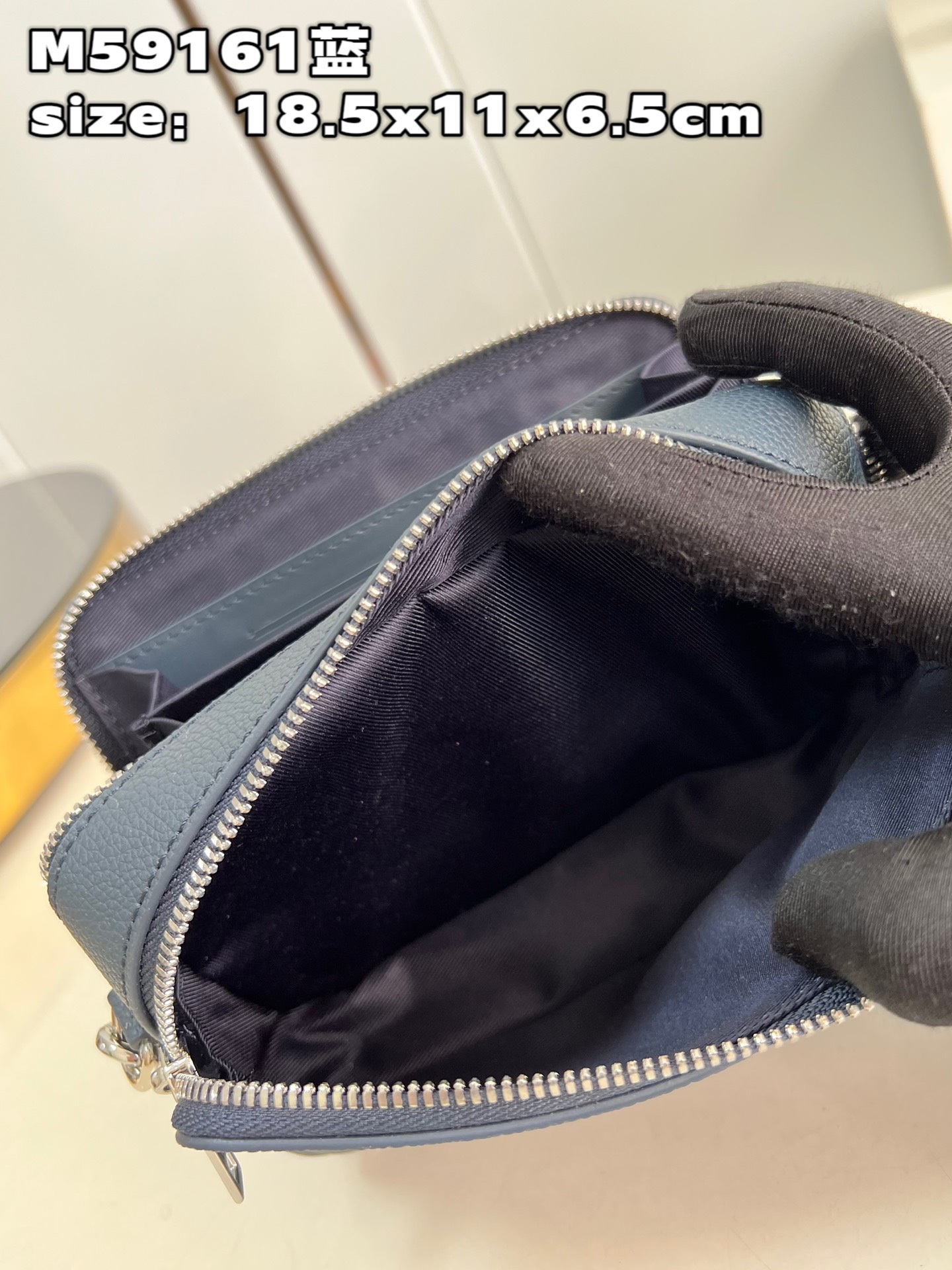 z4007126482381 4010ffd4119f07281886a959a2d575c7 - T&uacute;i x&aacute;ch nam Louis Vuitton Si&ecirc;u Cấp TXNLV2977