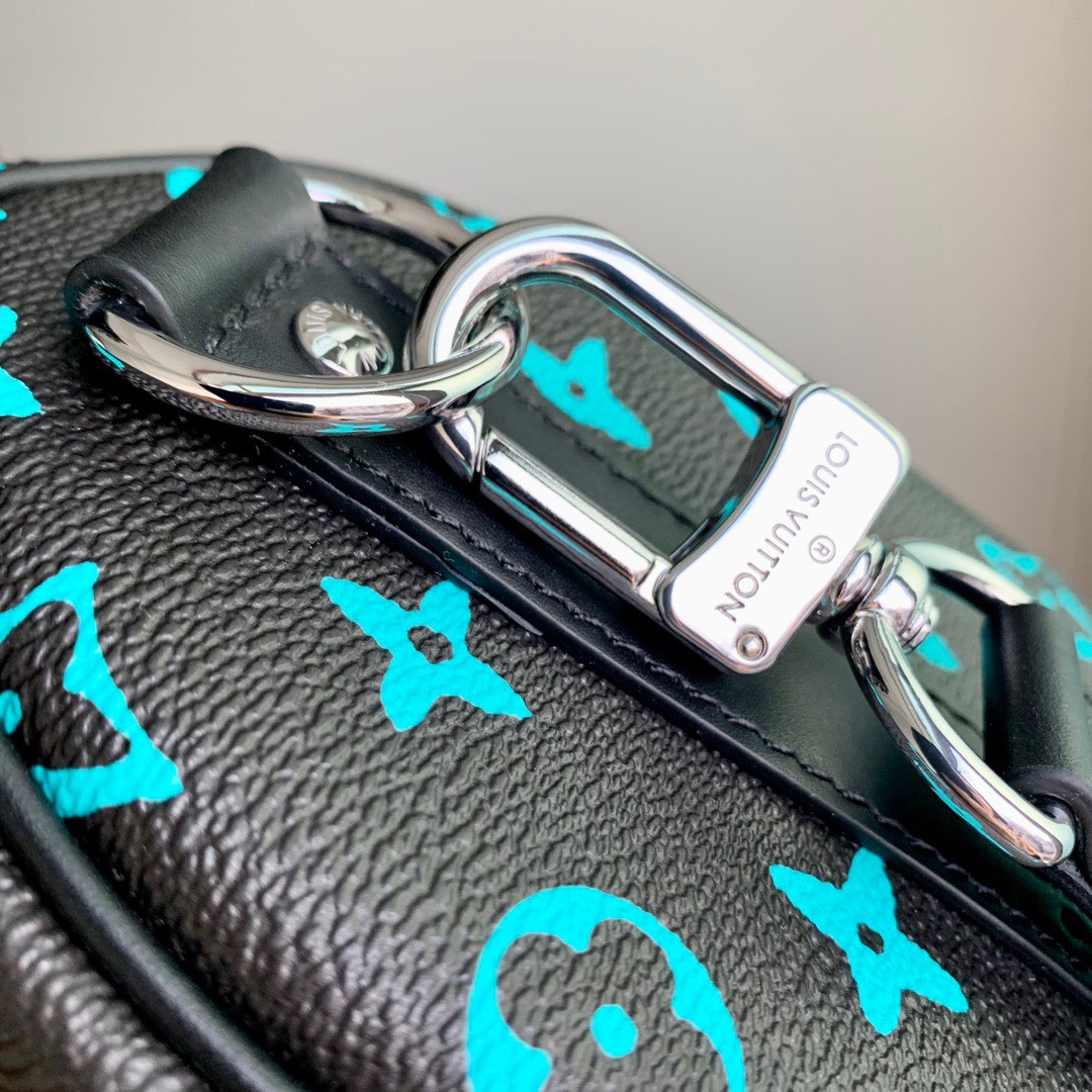 z4073201986979 9b30bb0c20d02a96916428cdd7d1d28e - T&uacute;i x&aacute;ch nam Louis Vuitton Si&ecirc;u Cấp TXNLV3000
