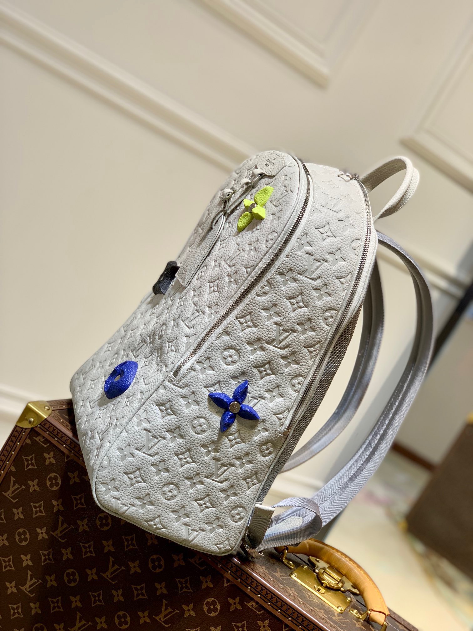 z4077926811897 58baec642891707bde6d23b83acde19a - T&uacute;i x&aacute;ch nam Louis Vuitton Si&ecirc;u Cấp TXNLV3007