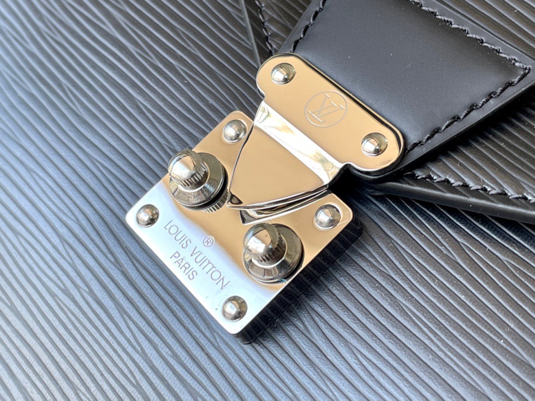 Ví nam Louis Vuitton Siêu Cấp TXNLV3009 z4081103880041 9dcfaae89c7f6ddd16a64147559b7909 510x383 - Ví nam Louis Vuitton Siêu Cấp TXNLV3009