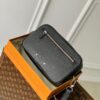 z4110895546467 7c78ba9ff76077e650090dfea0fa28b3 100x100 - Ví nam Louis Vuitton Siêu Cấp TXNLV3029