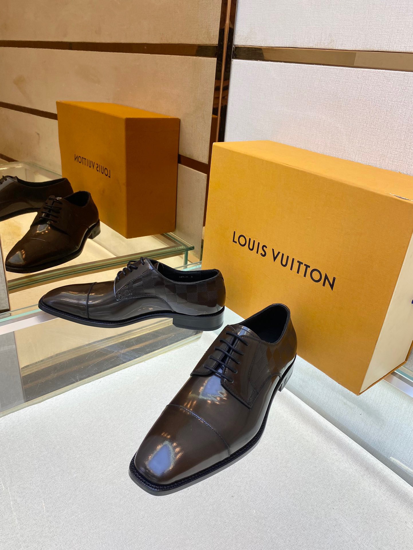 z4118582571483 2a4f49da06b784d6275443edce65c6fc - Gi&agrave;y Nam Louis Vuitton Si&ecirc;u Cấp GNLV3035