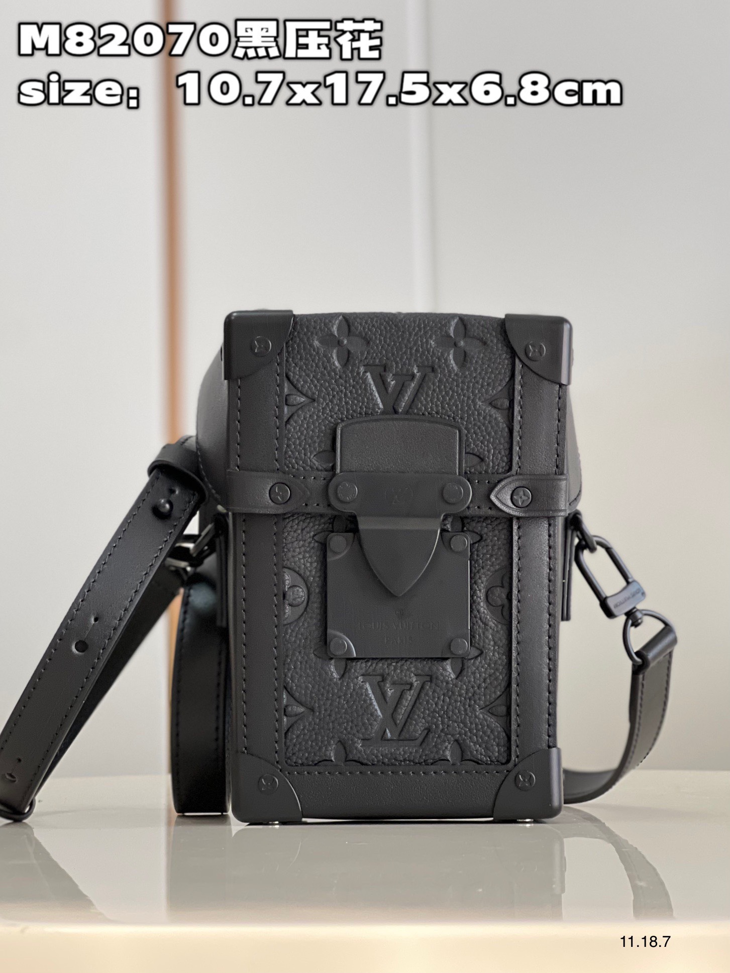 z4152602607710 9d330bce444f580a79b6dfb1e71afbef - Túi xách nam Louis Vuitton Siêu Cấp TXNLV3050 z4152602607710 9d330bce444f580a79b6dfb1e71afbef - Túi xách nam Louis Vuitton Siêu Cấp TXNLV3050
