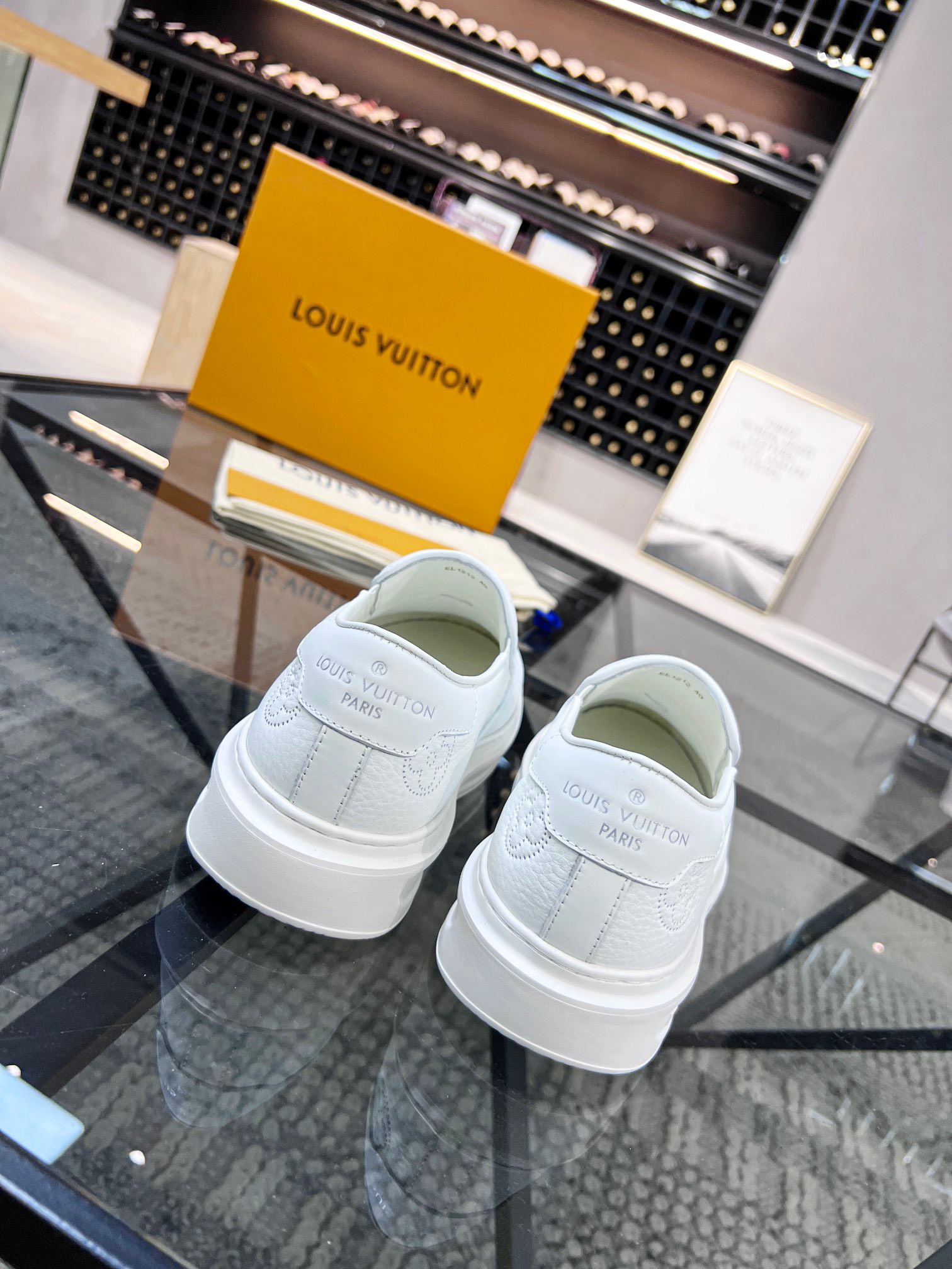z4168439733372 6199ed52e84a56c47e9dd25a56aeafbb - Gi&agrave;y Nam Louis Vuitton Si&ecirc;u Cấp GNLV3066