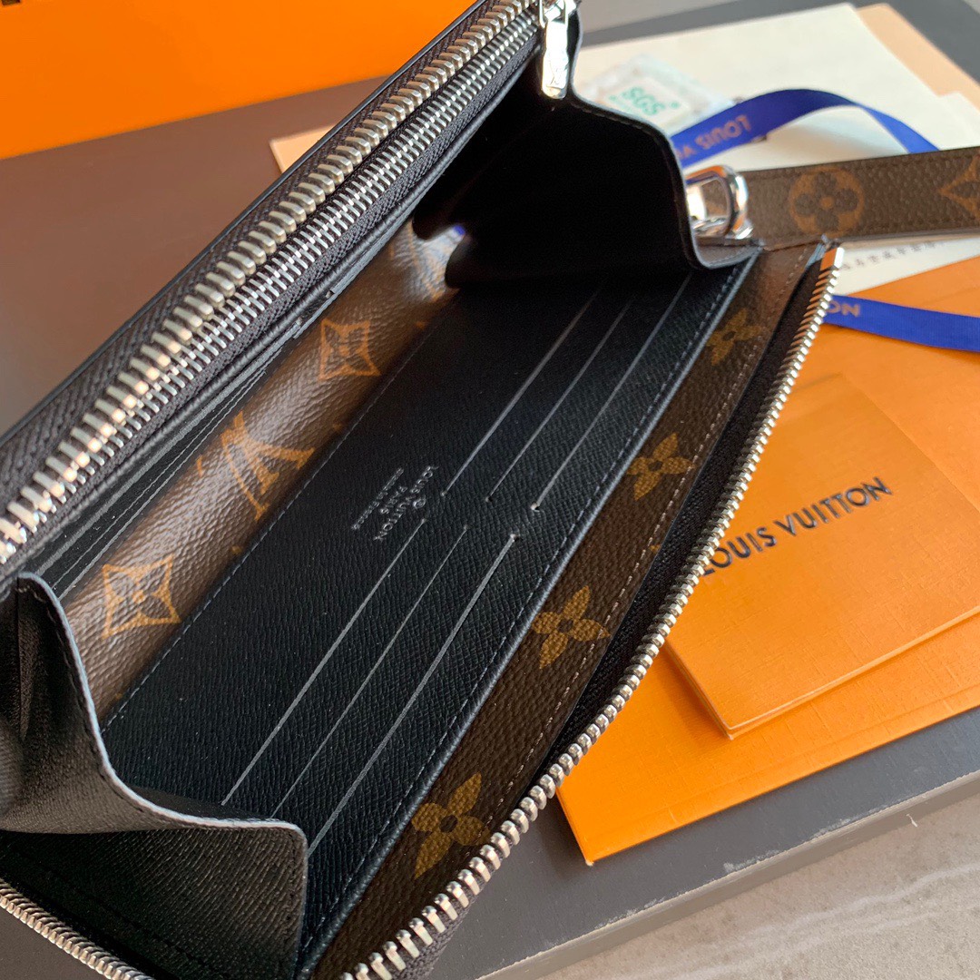 z4201806736654 6490ee316bcbfa8992cc2a4ee07becae - V&iacute; nam Louis Vuitton Si&ecirc;u Cấp TXNLV3092