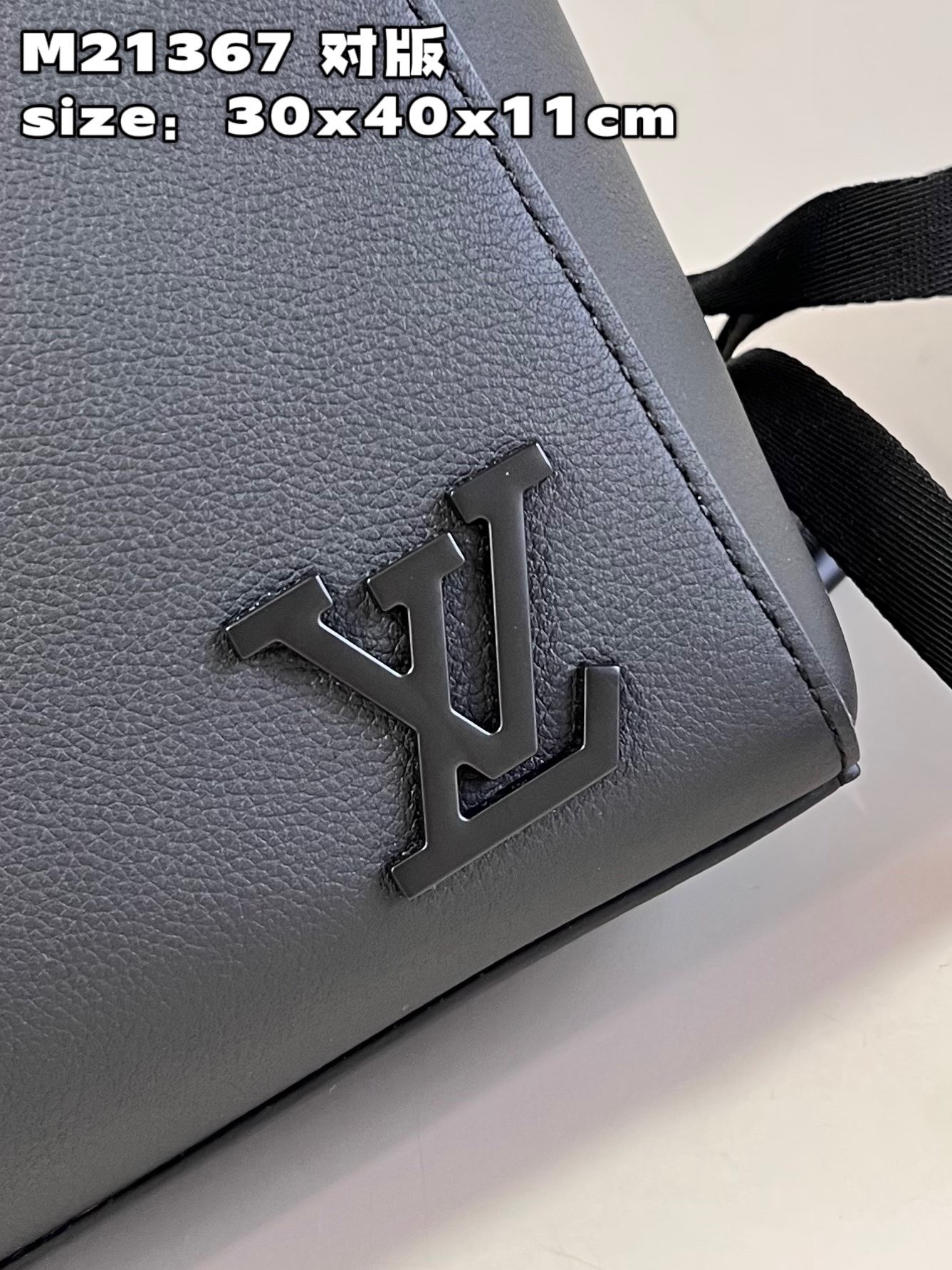 z4252176963163 4d67ad1bde161185019bc3a021f37c22 - T&uacute;i x&aacute;ch nam Louis Vuitton Si&ecirc;u Cấp TXNLV3132