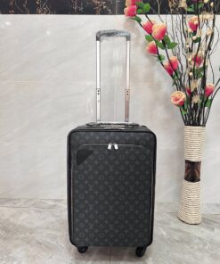 Vali Louis Vuitton siêu cấp VLLV3134 z4257811621095 fefa3ed3ac9a7caa942a233149af25d3 247x296 - Vali Louis Vuitton siêu cấp VLLV3134