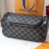 z4273747163340 71e0376fcb9093e6b2ed4465e5568216 100x100 - Ví nam Louis Vuitton Siêu Cấp TXNLV3141