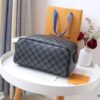 z4273748687701 508250fe83132238c5bf2a049750cbd7 100x100 - Ví nam Louis Vuitton Siêu Cấp TXNLV3140