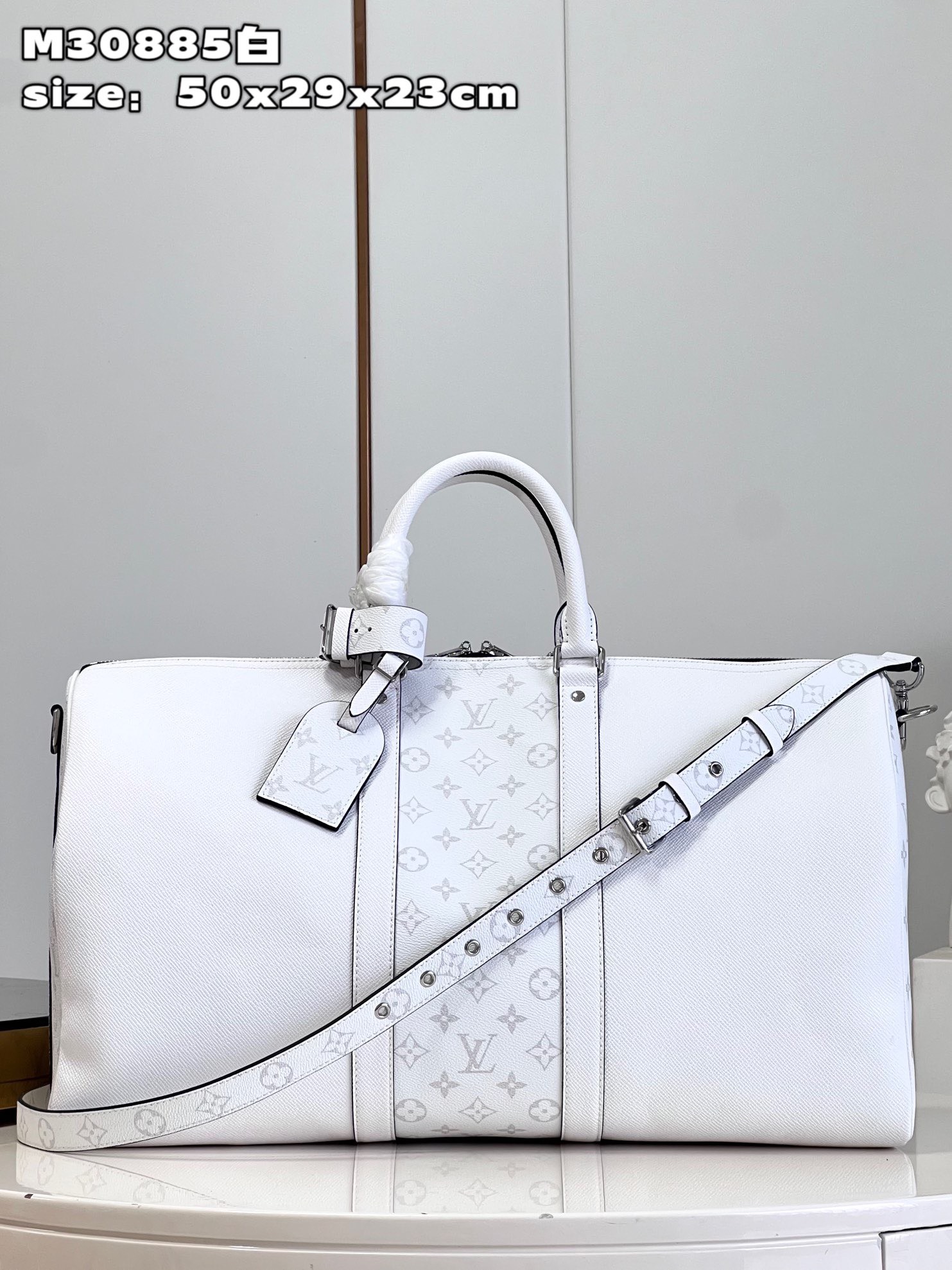 z4351987699076 b44b067786406d21004c390f12ec4d8c - T&uacute;i x&aacute;ch nam Louis Vuitton Si&ecirc;u Cấp TXNLV3192