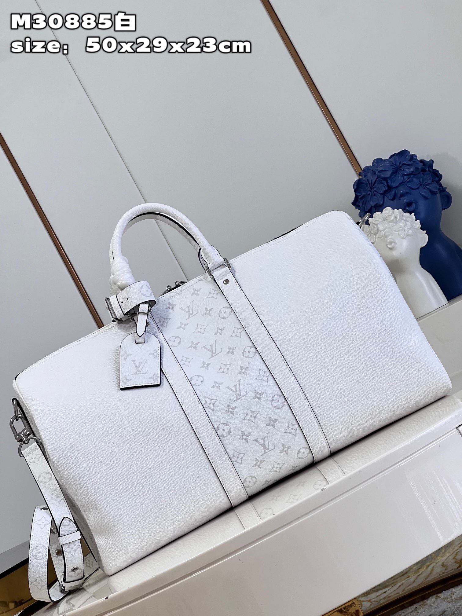 z4351987701042 5ad11c48b2e9ced614dc29bd2552df46 - T&uacute;i x&aacute;ch nam Louis Vuitton Si&ecirc;u Cấp TXNLV3192