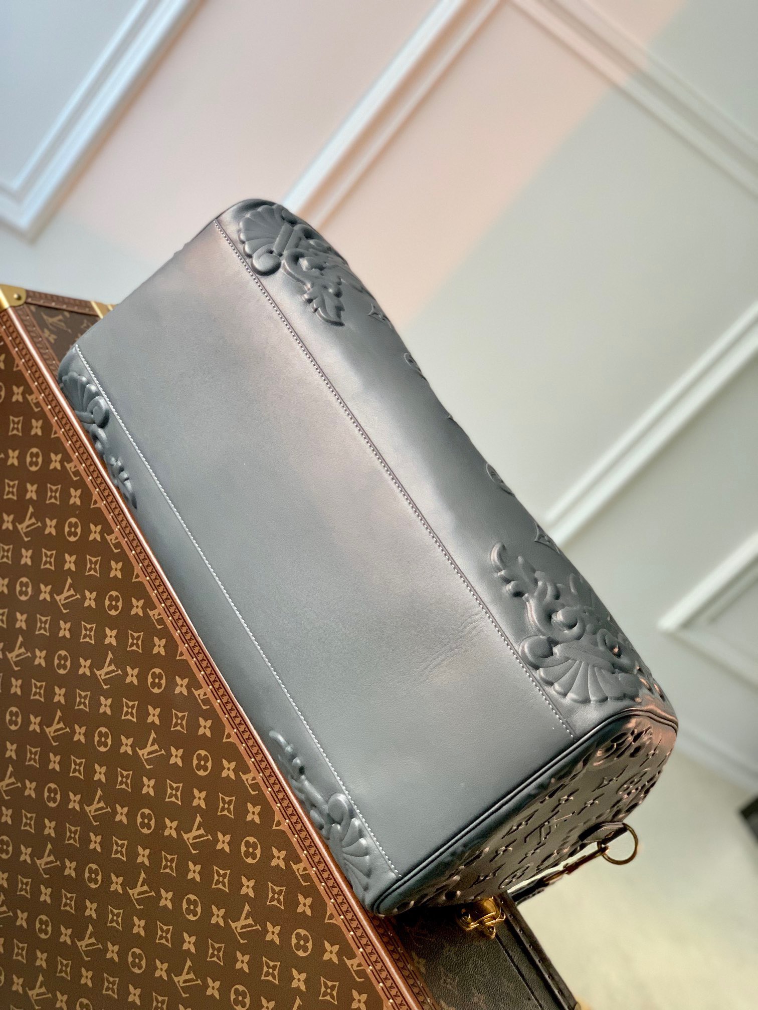 z4371876291912 bdc64ec4a0adfd55b011e3b383cb695b - T&uacute;i x&aacute;ch nam Louis Vuitton Si&ecirc;u Cấp TXNLV3200