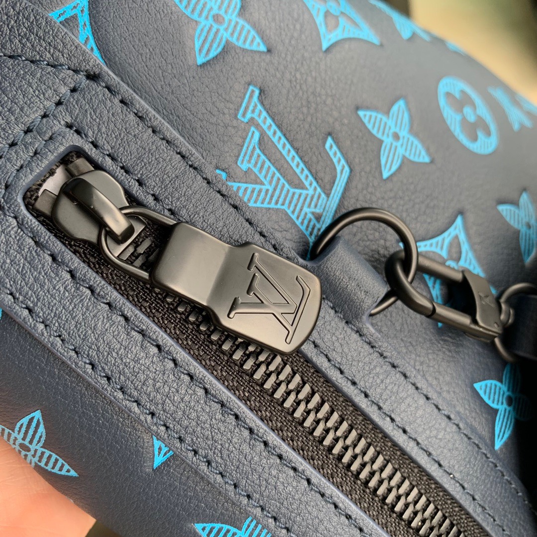 z4420420416601 a6a4b23eb50e7694580972e2b7dd14a2 - T&uacute;i x&aacute;ch nam Louis Vuitton Si&ecirc;u Cấp TXNLV3215