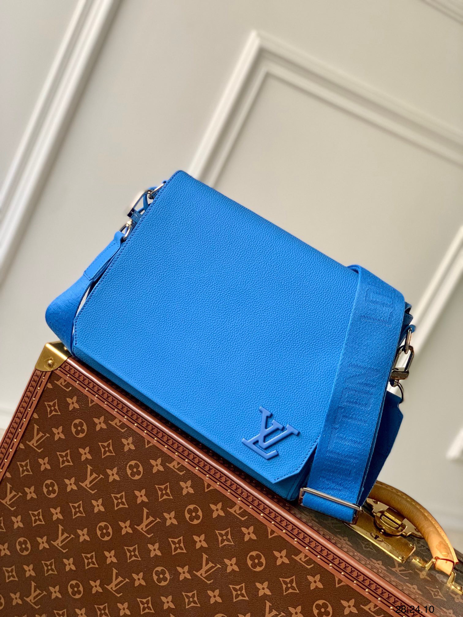 z4483950585503 17b72e262d412c1318192cf141aa9f1f - T&uacute;i x&aacute;ch nam Louis Vuitton Si&ecirc;u Cấp TXNLV3240