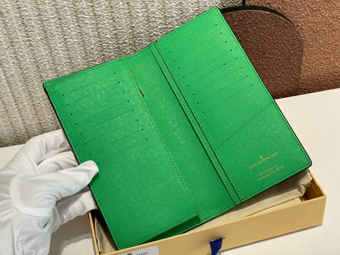 z4951125874565 3e374b7b0b09ab71247c922054193b54 - V&iacute; nam Louis Vuitton Si&ecirc;u Cấp TXNLV3350