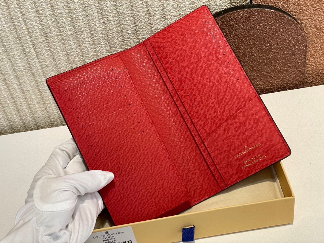 z4951126170459 453509a5a61a8ddda0504fb5c7147385 - V&iacute; nam Louis Vuitton Si&ecirc;u Cấp TXNLV3351