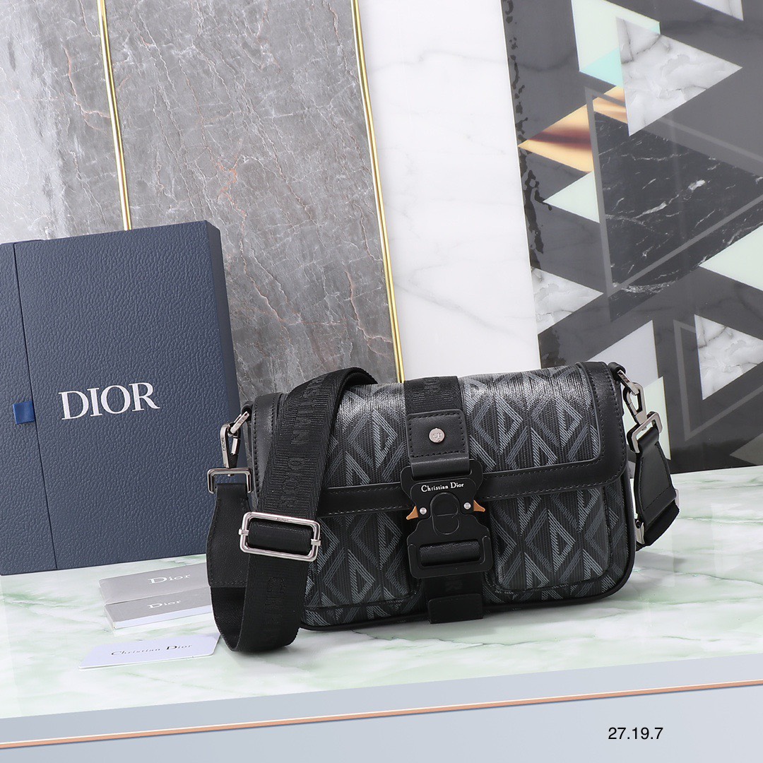 z4973440744369 0a6e9ec2d63c14b6375510aa2562e735 - T&Uacute;I X&Aacute;CH NAM DIOR SI&Ecirc;U CẤP TXNDO3359